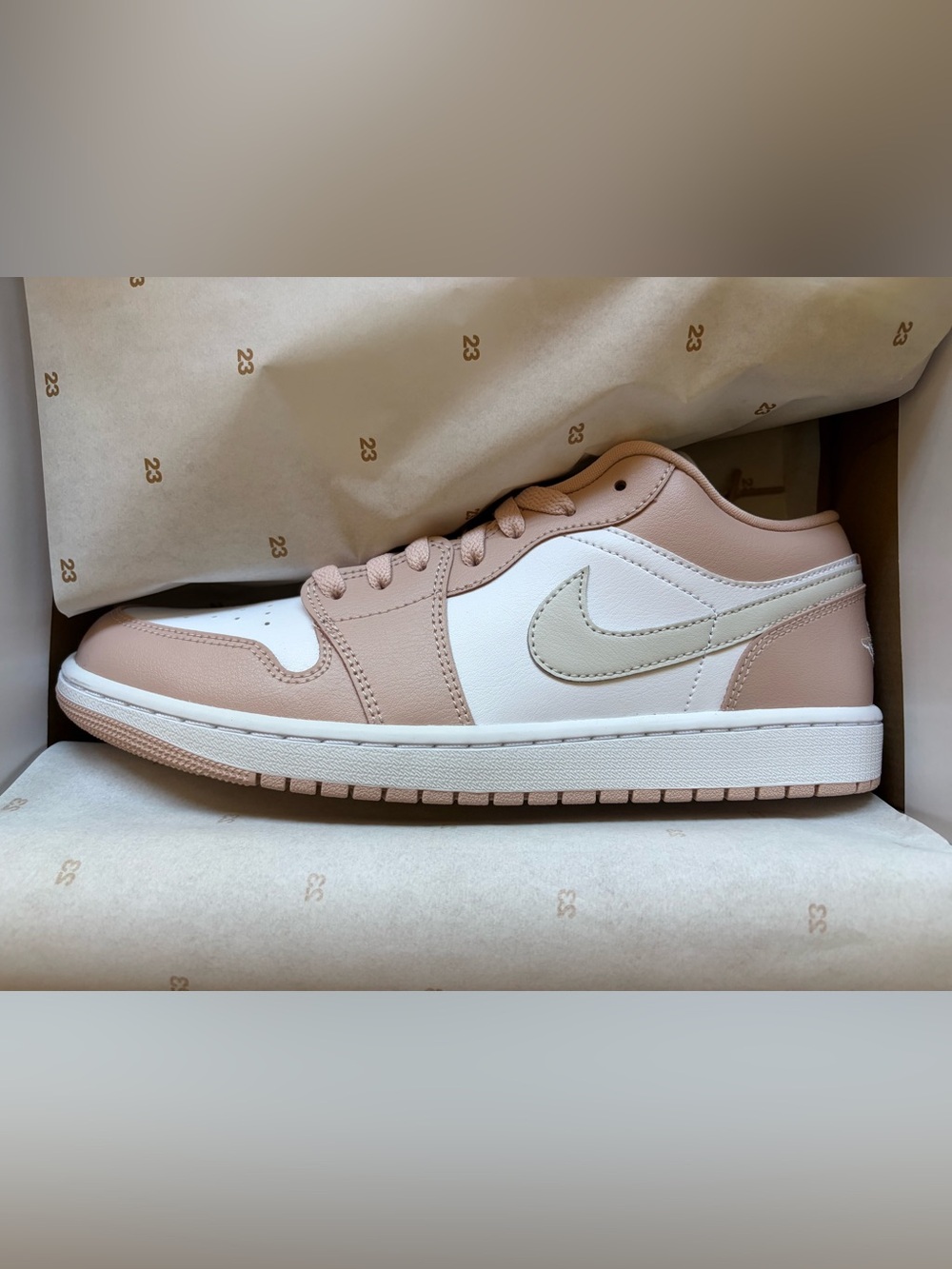 Air Jordan 1 Low SE Sneaker — unisex Pink, White, Beige *RARE COLOR*